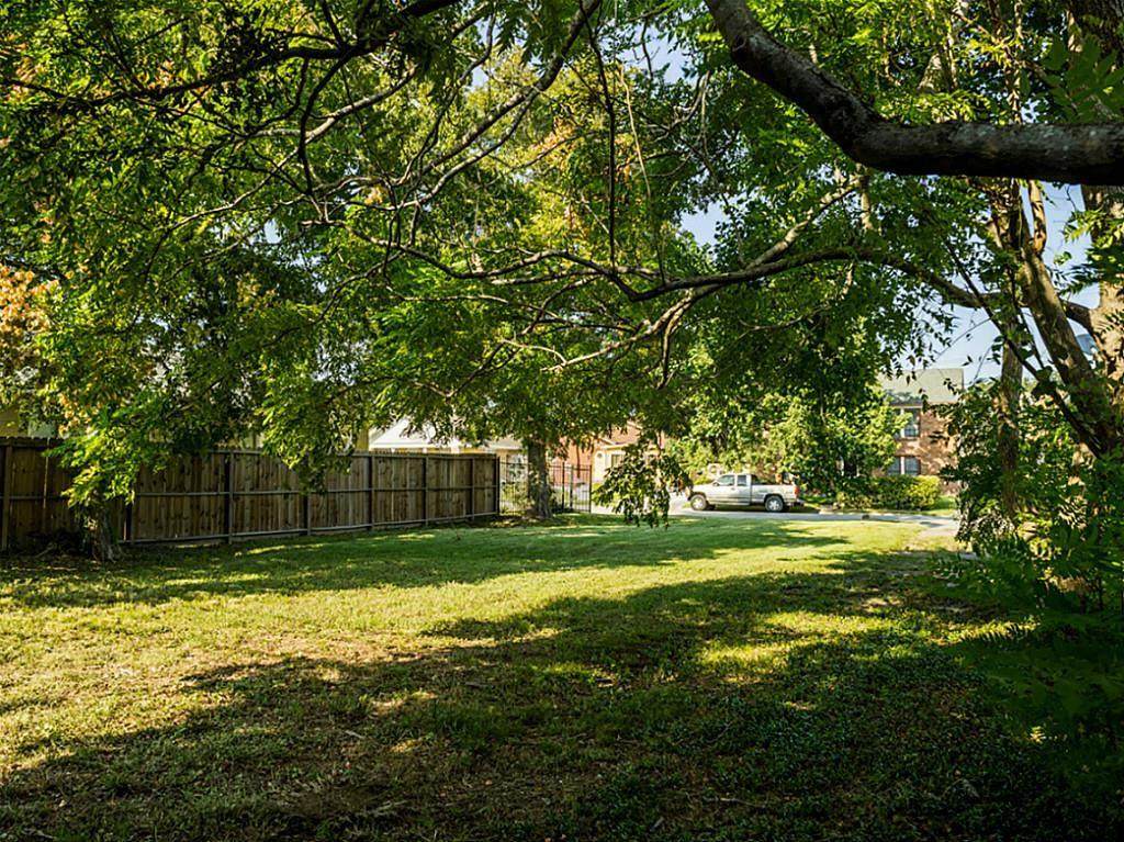 2705 Berry Street - Photo 1