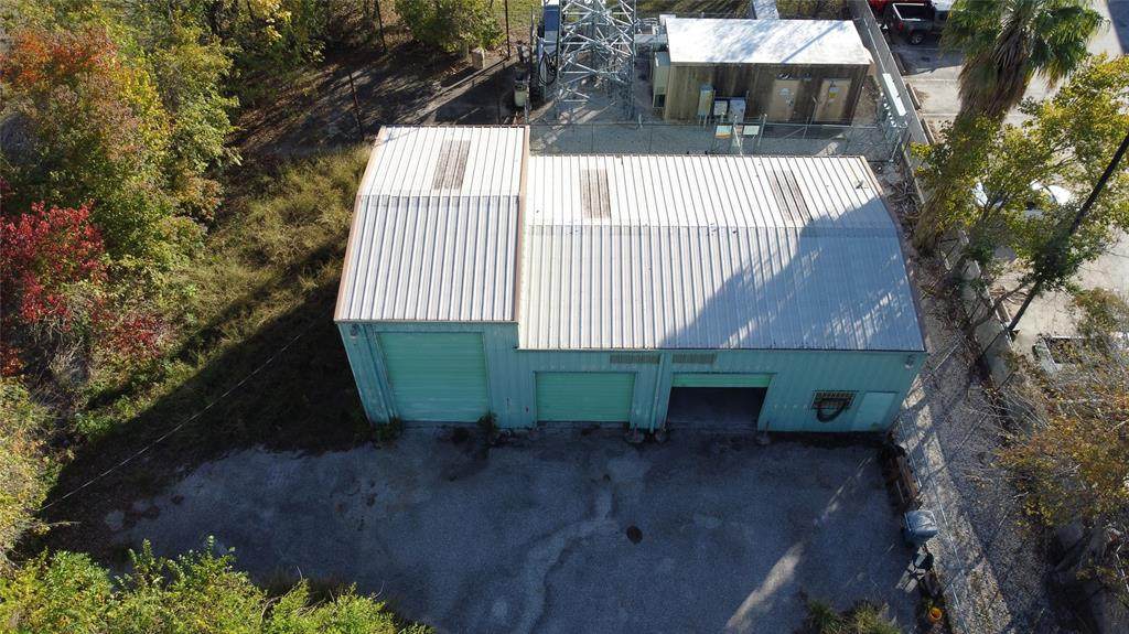 1100 Lyndon Street - Photo 1