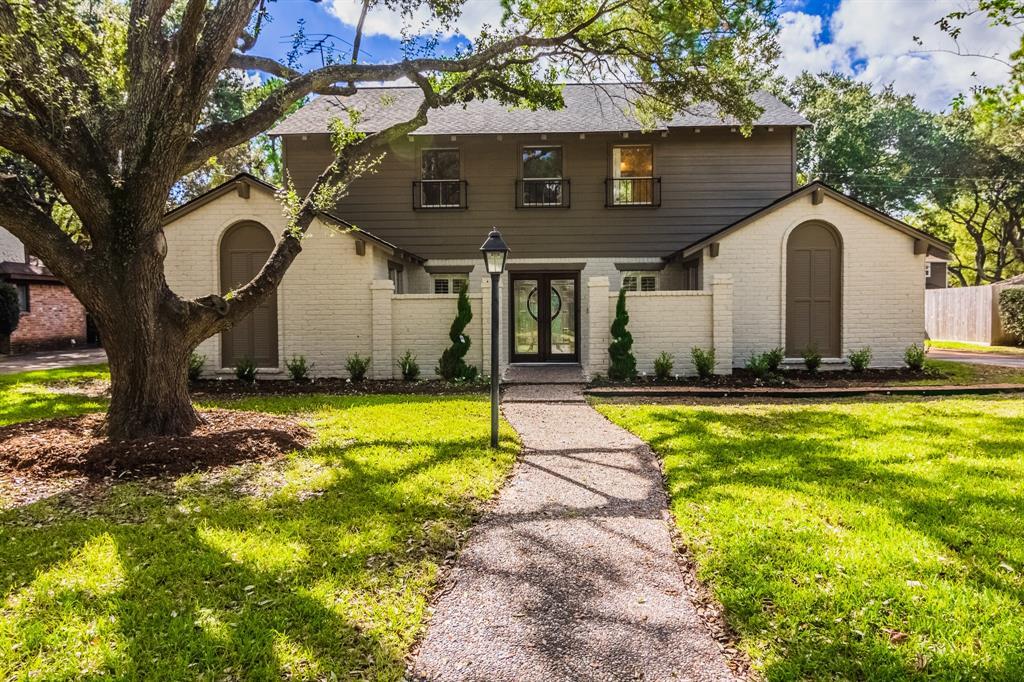 14611 Carolcrest Drive - Photo 1