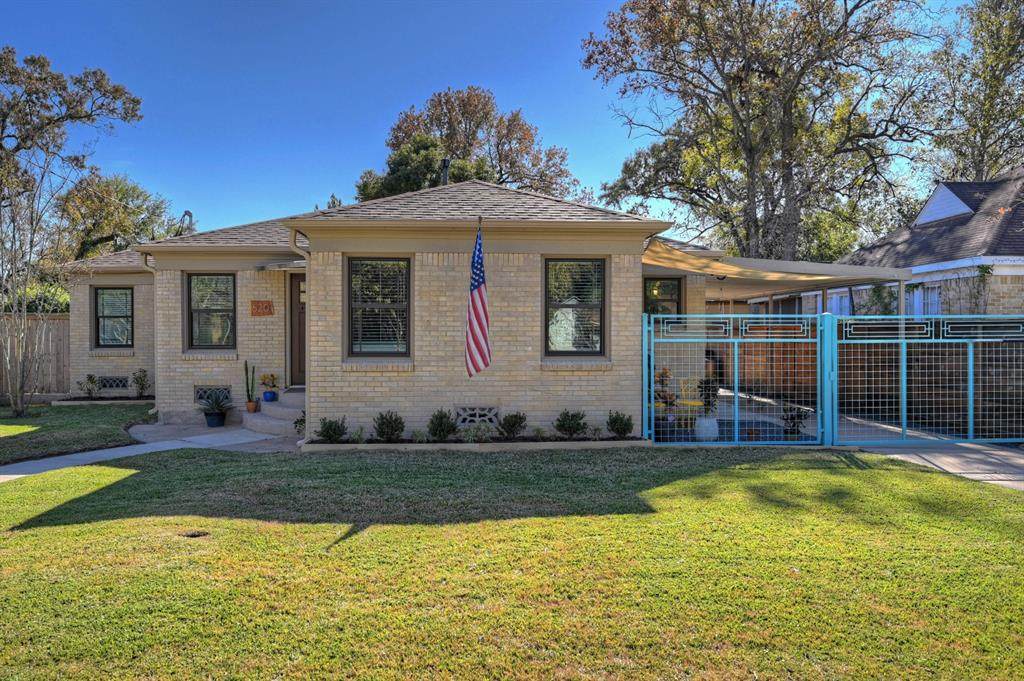 620 Graceland Street - Photo 1