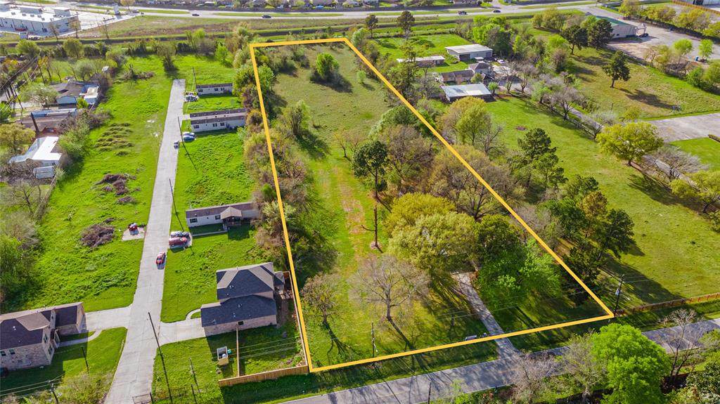 11777 Adel Road - Photo 1