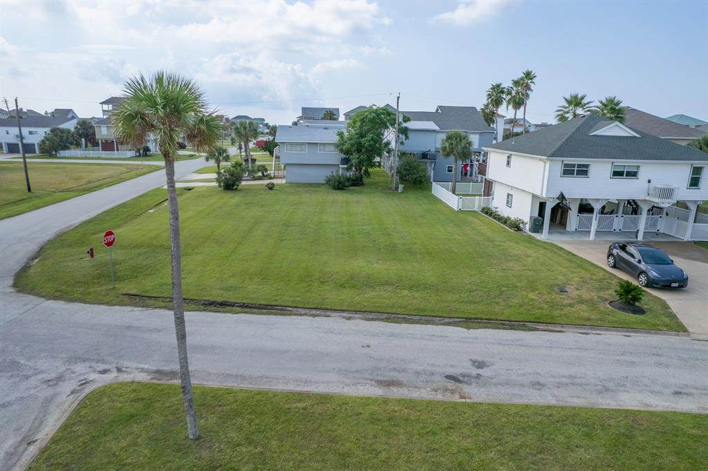 13903 Pirates Beach Boulevard - Photo 1