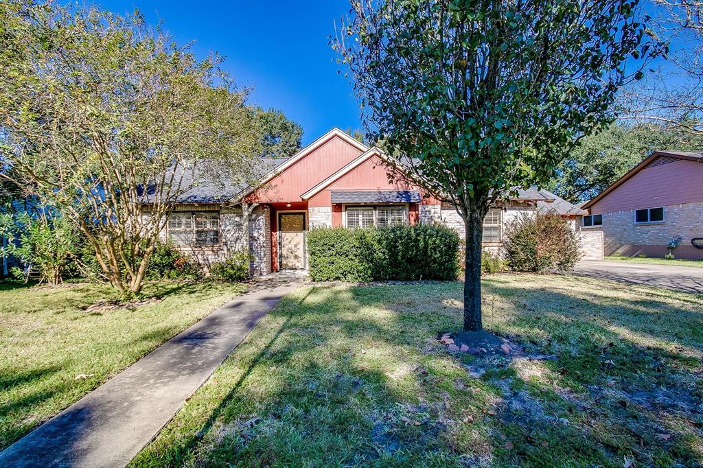 15618 Jersey Drive - Photo 1