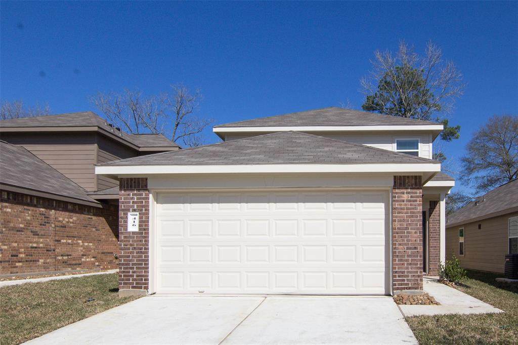 416 Upper Creek Drive - Photo 1
