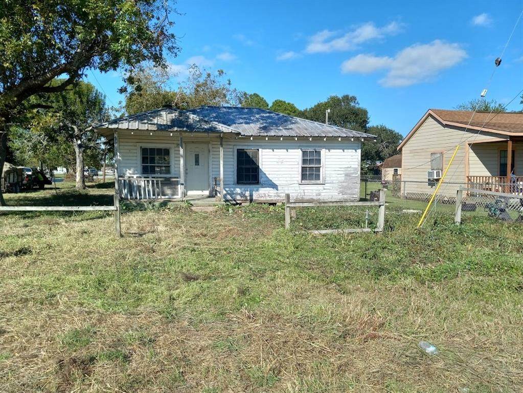 1116 Ritchie Avenue - Photo 1