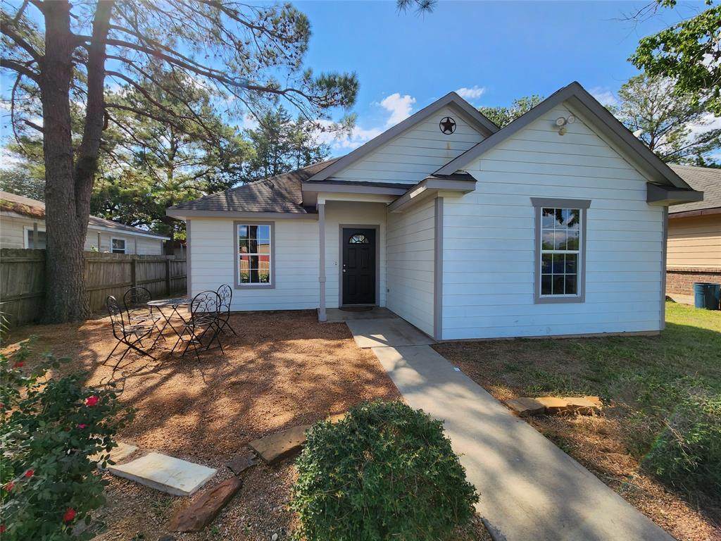 2635 12th Street - Photo 1
