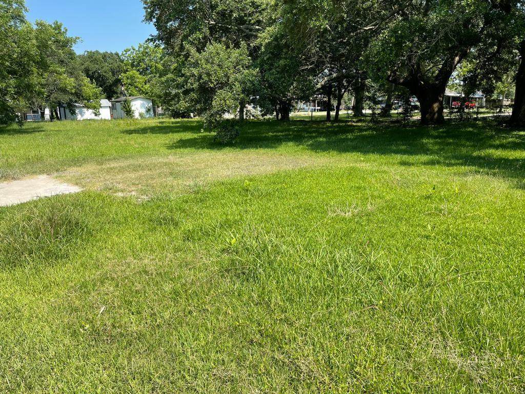 107 Bayshore Drive - Photo 1