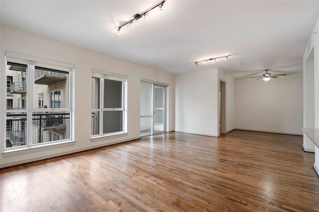 5353 N Fannin St - Photo 1