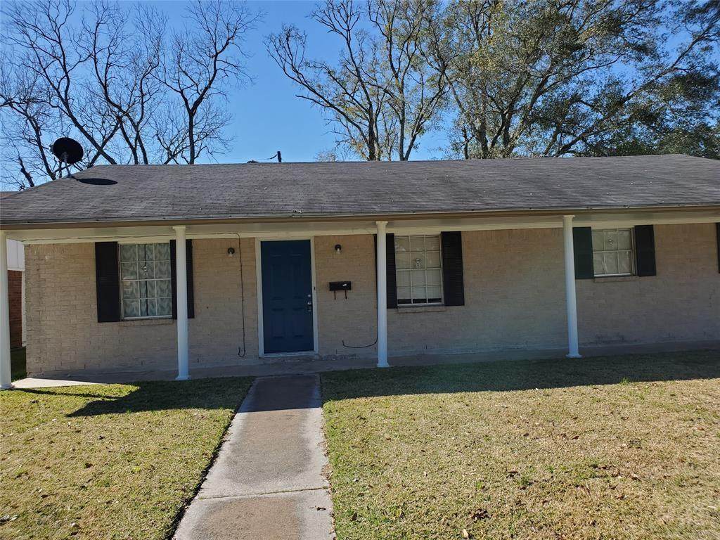 1516 Narcille Street - Photo 1
