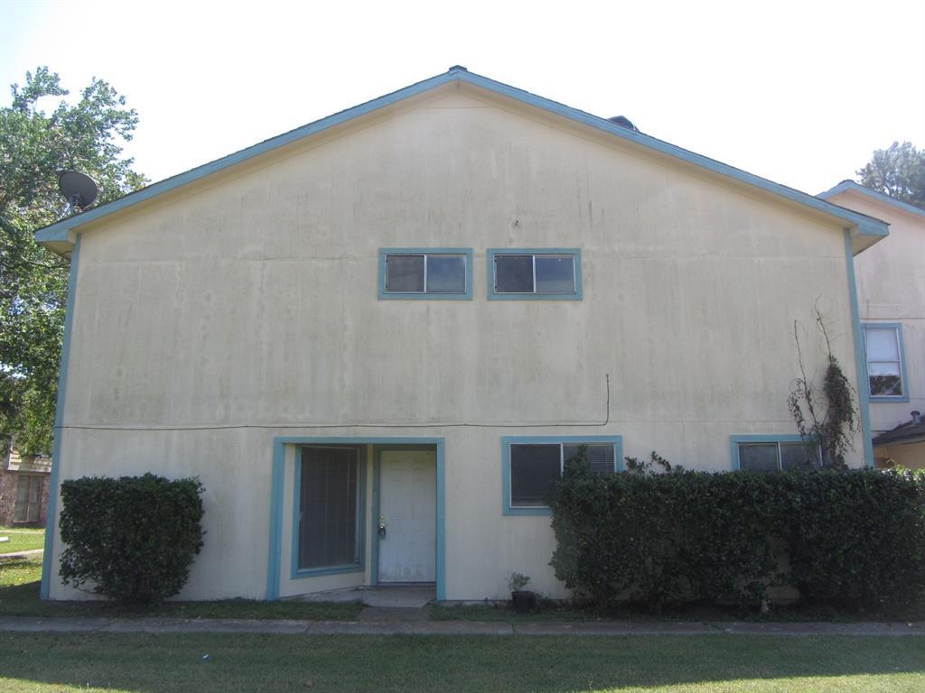 5810 Twisted Pine Court - Photo 1