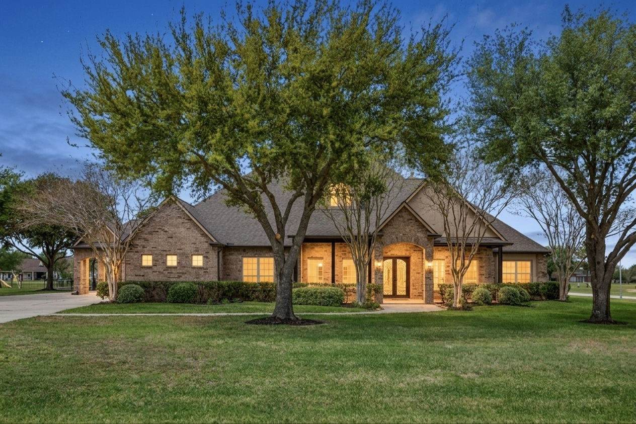 4611 Oasis Point - Photo 1
