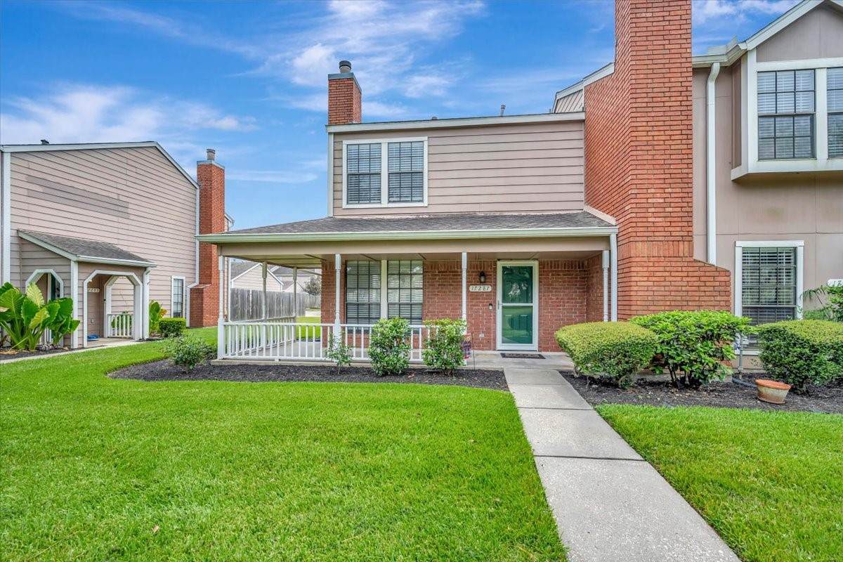 17287 Saturn Lane - Photo 1