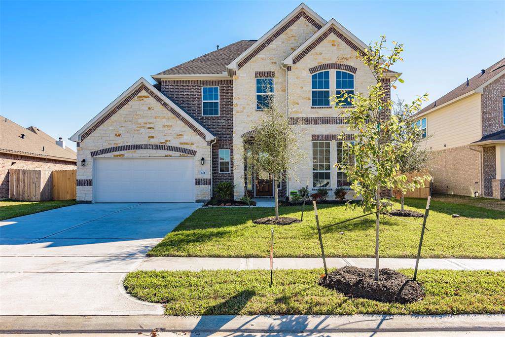 612 Applewood Drive - Photo 1