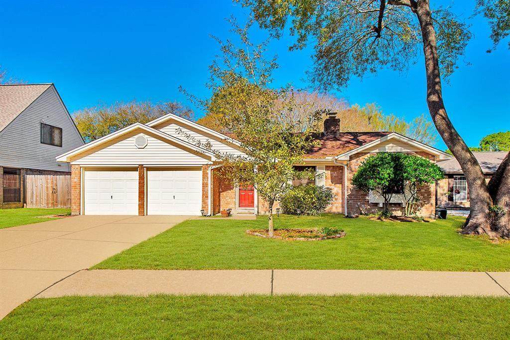 16019 Mill Point Drive - Photo 1