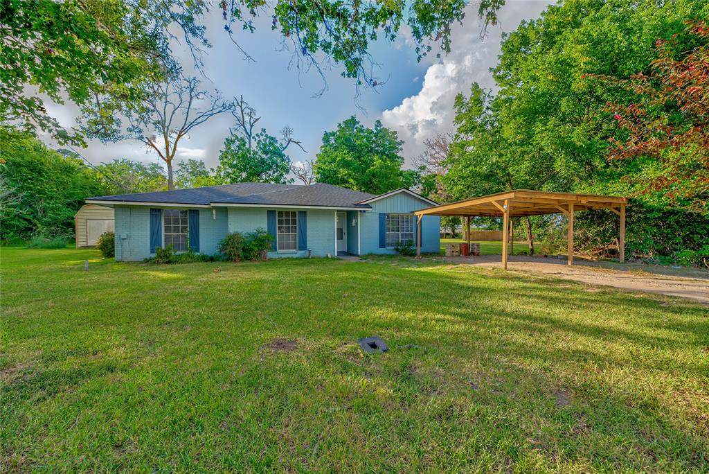 11 Oakridge Drive - Photo 1
