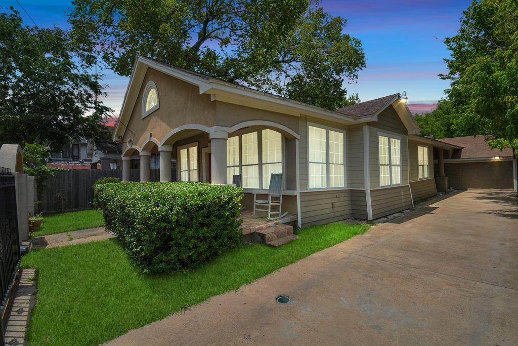 3711 Bell Street - Photo 1