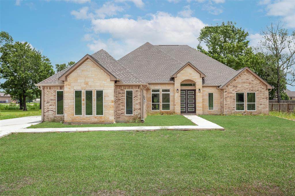135 Colonial Estates - Photo 1
