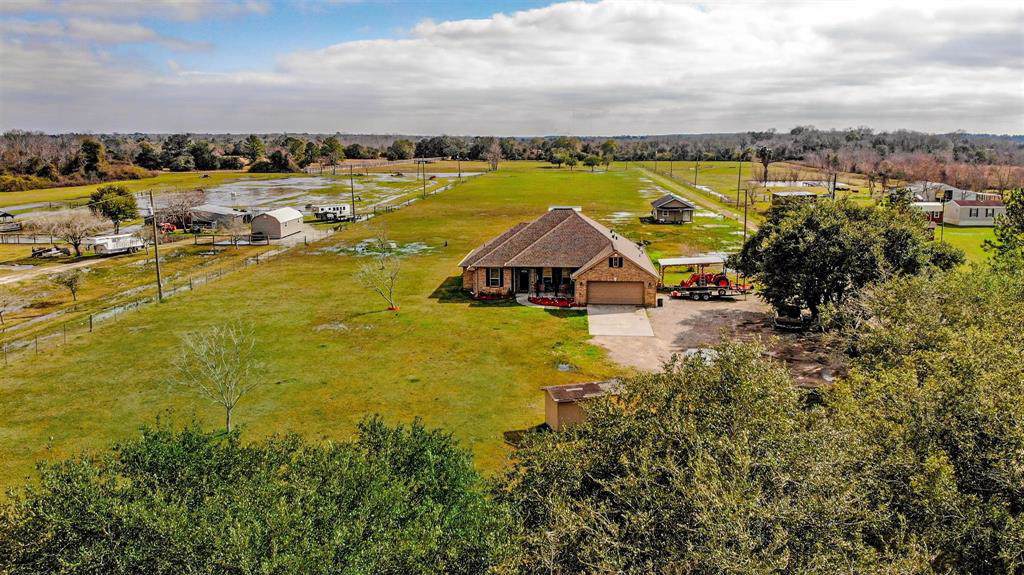 4885 County Road 172 - Photo 1