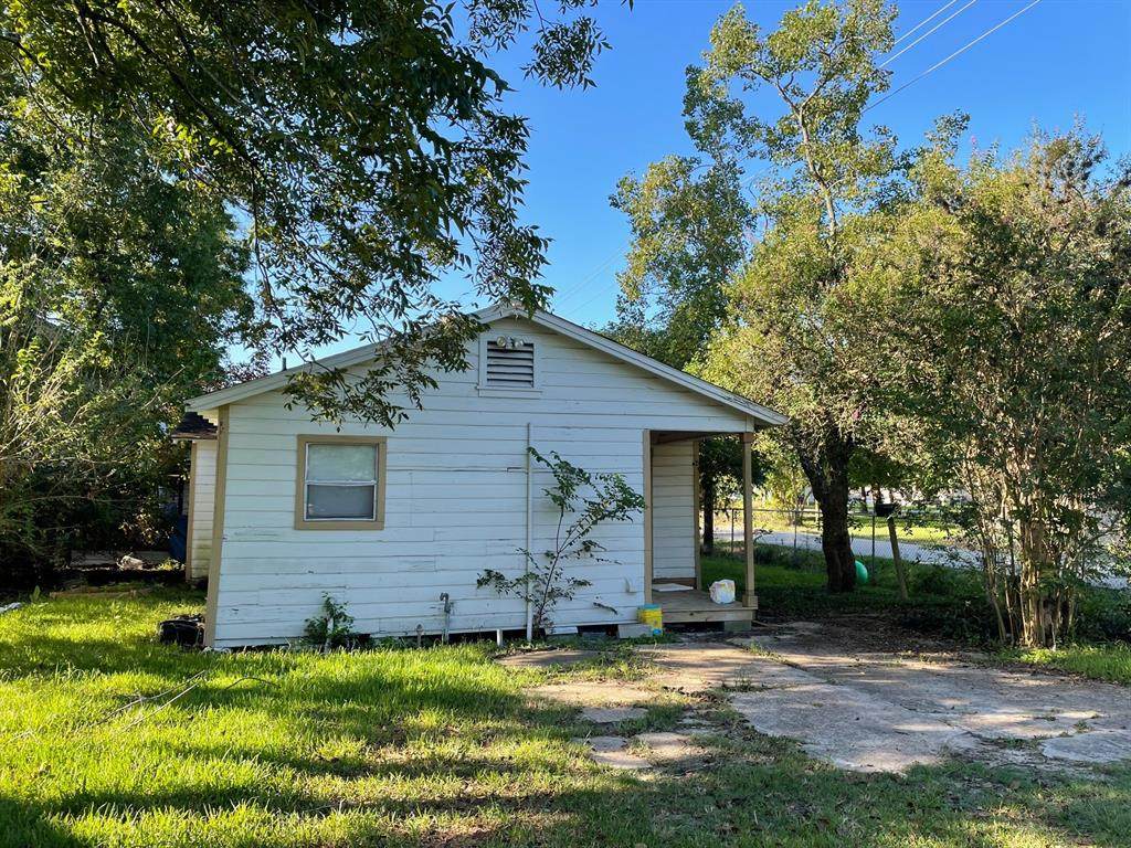 4208 Arlington Street - Photo 1