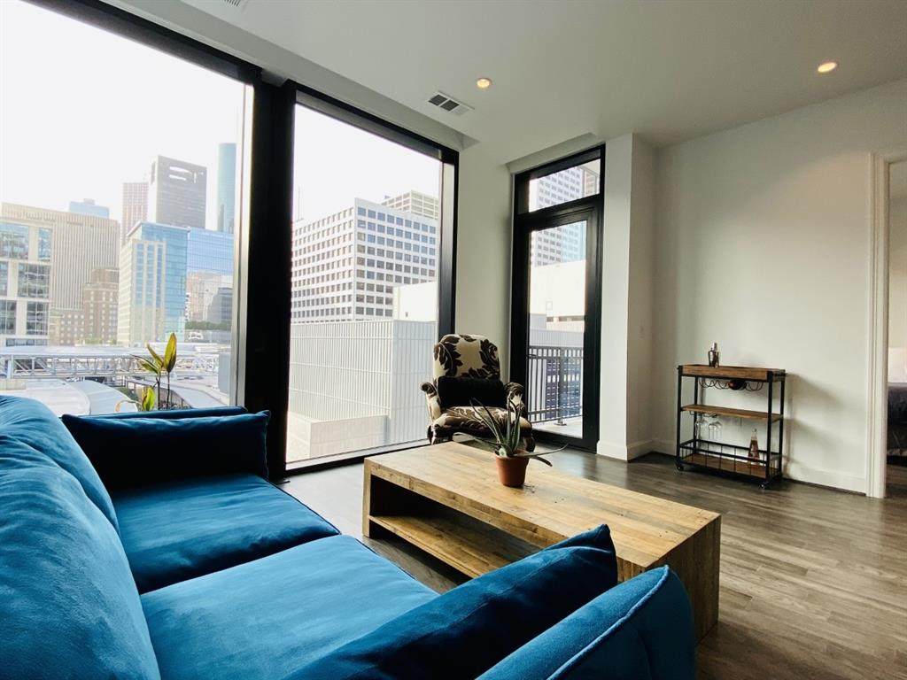 1211 Caroline Street 808 - Photo 1