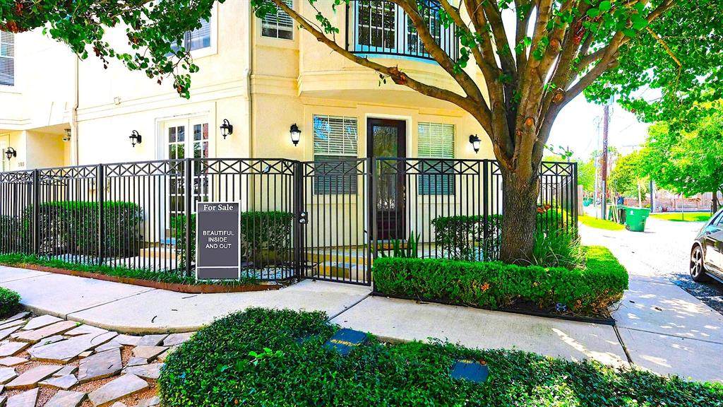 105 Detering Street - Photo 1
