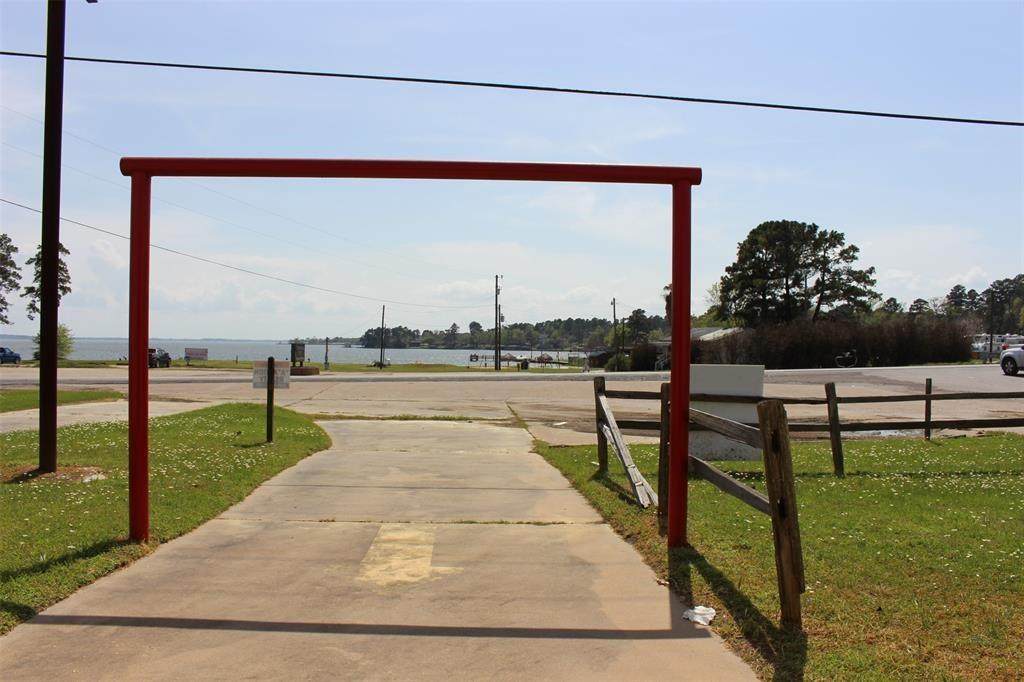 13116 Us Highway 190 - Photo 1