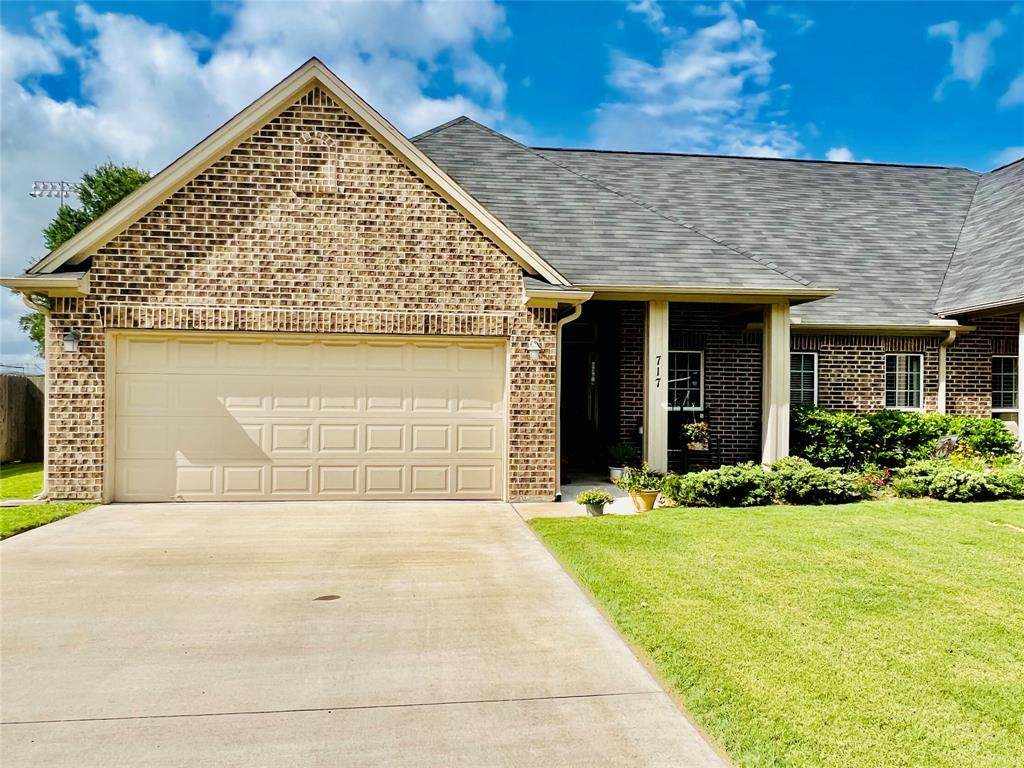 717 High Oaks Drive - Photo 1
