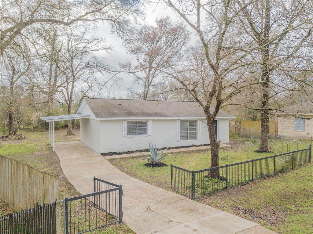 219 Willwood Drive - Photo 1