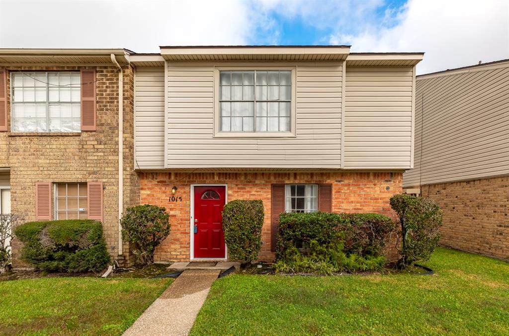 1015 Park Meadow Dr - Photo 1