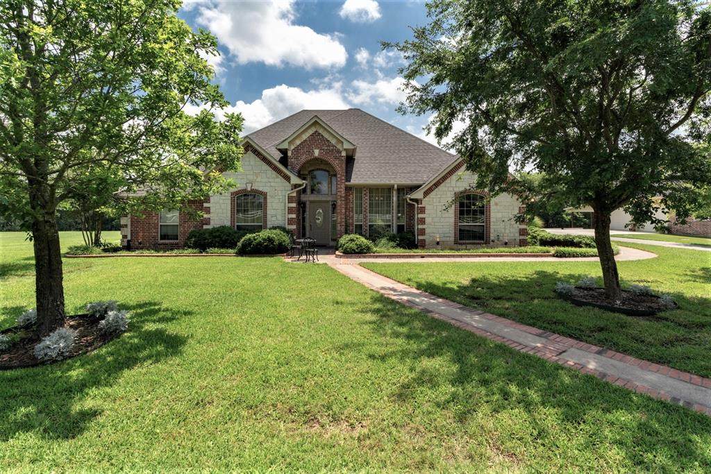340 Private Road 5291 - Photo 1