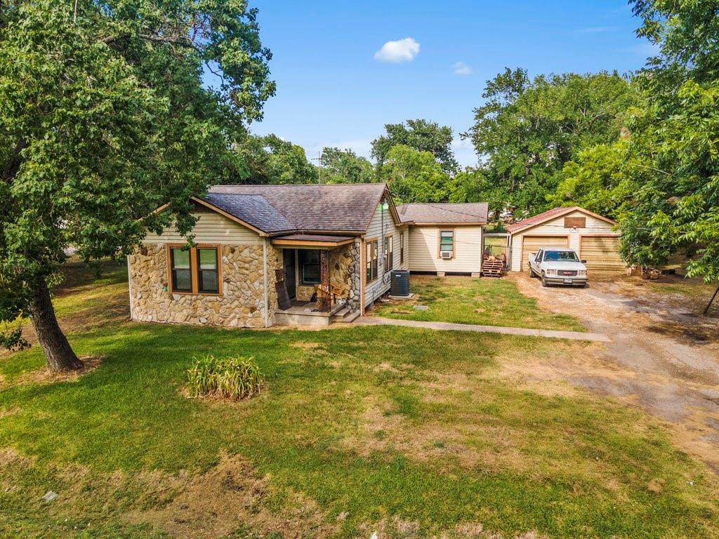 203 6th Street - Photo 1
