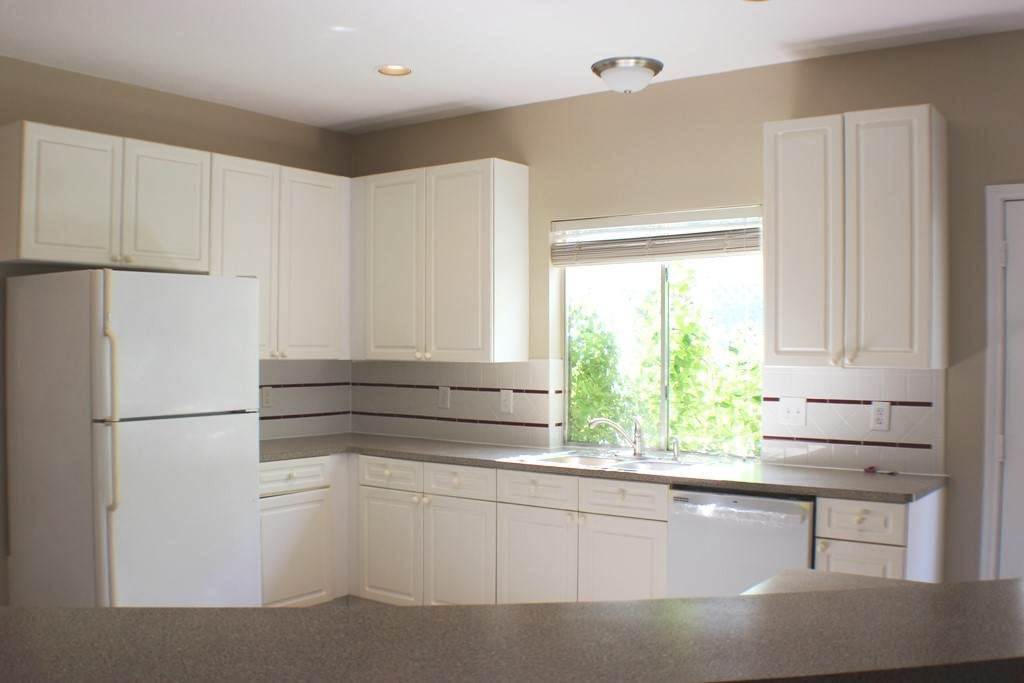 105 Crimson Bay Drive - Photo 1