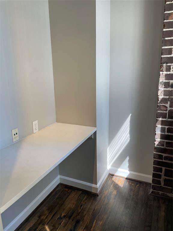 909 Texas Avenue - Photo 1