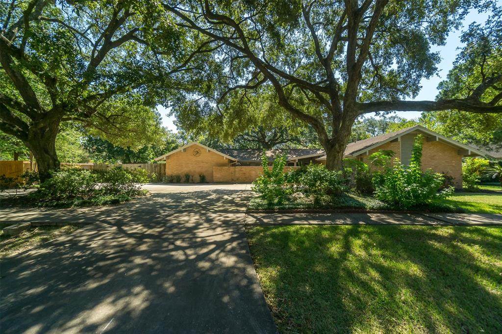 2022 Oceanview Drive - Photo 1