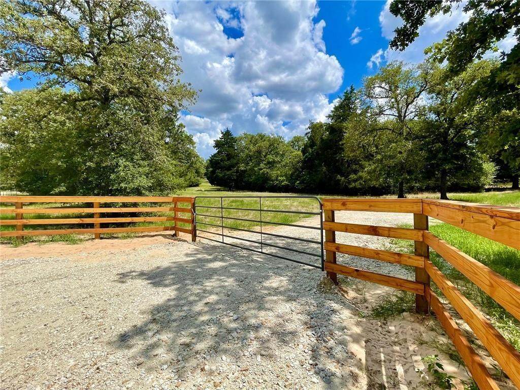 10205 County Road 321 - Photo 1