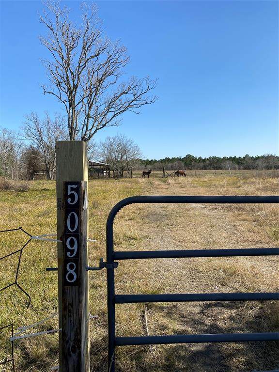 5098 Fm 517 - Photo 1