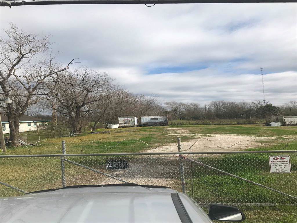 4401 Oates Road - Photo 1