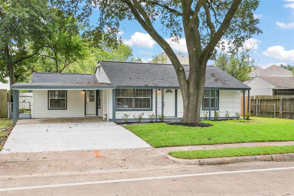 6610 Westview Drive - Photo 1