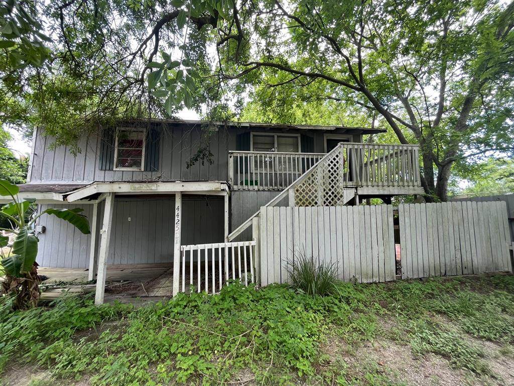4425 7th Street - Photo 1