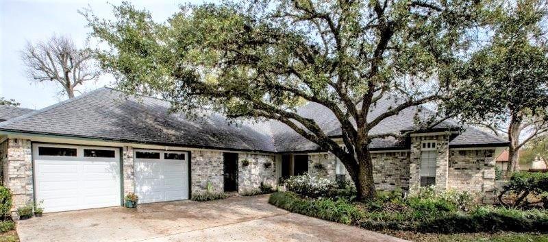 302 Linden Lane - Photo 1