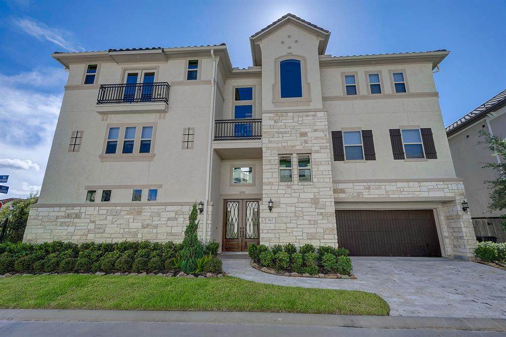 912 Amelia Street - Photo 1