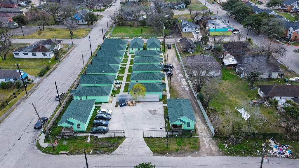 1210 Bayou Street - Photo 1