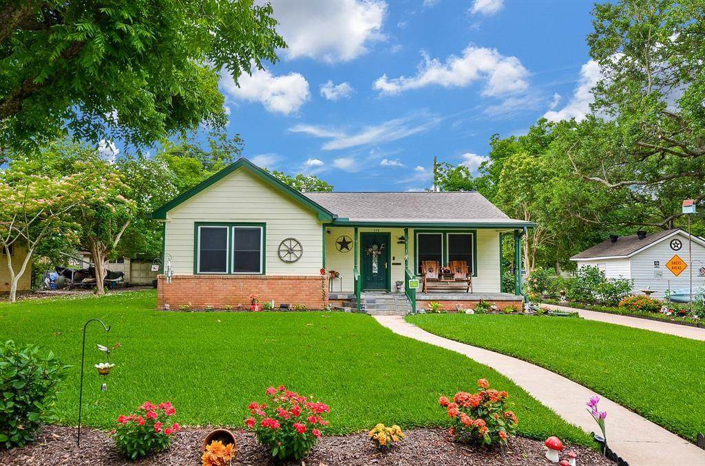 115 Guenther Street - Photo 1