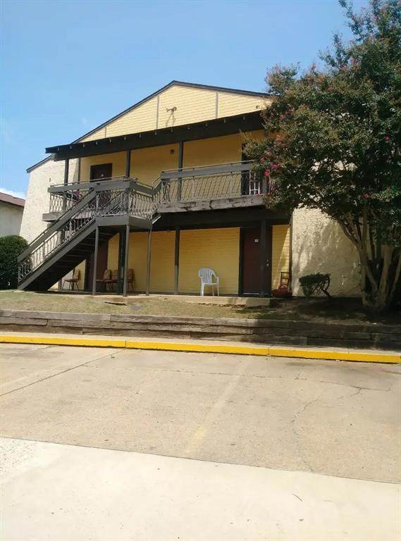 2750 Waggoner Street - Photo 1