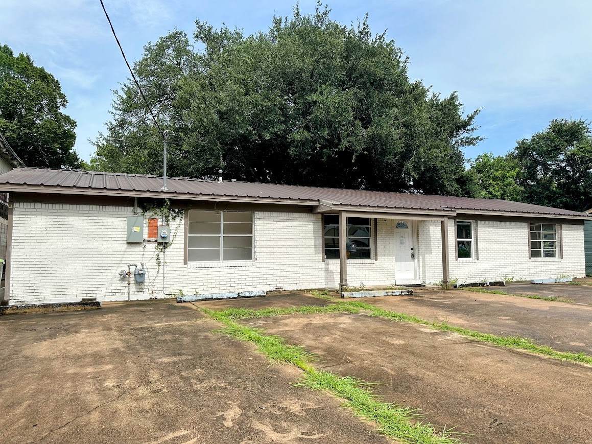 1713 Avenue M - Photo 1
