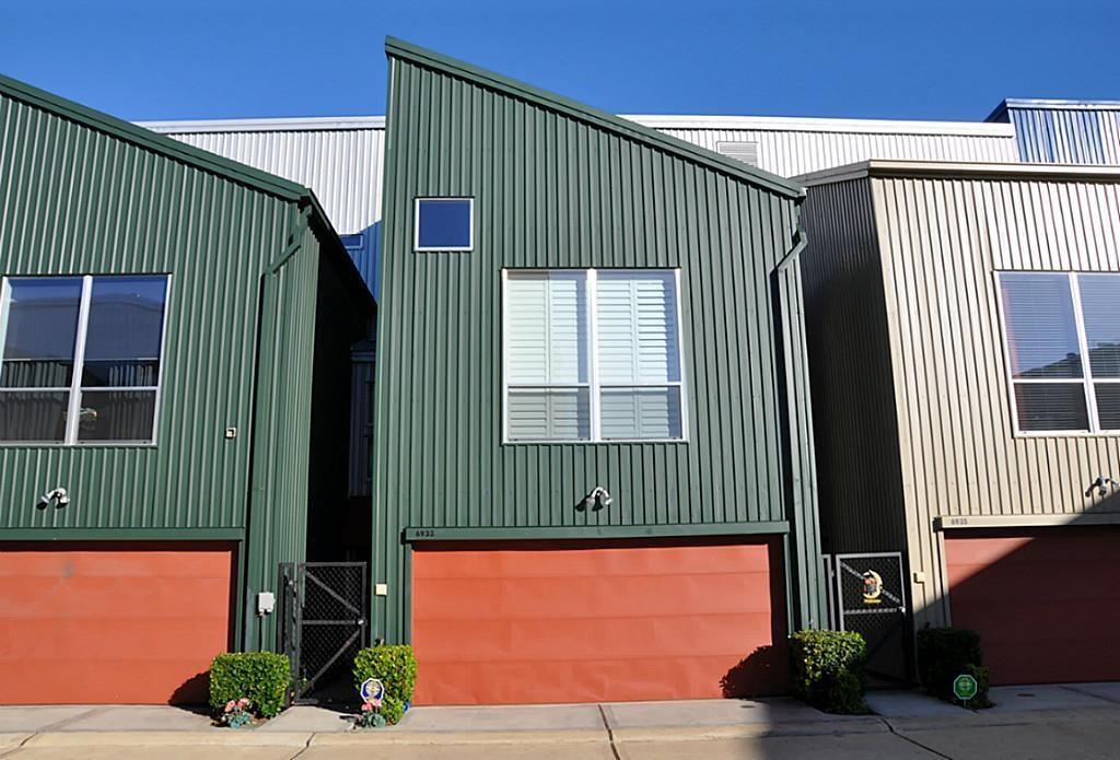 6933 Yellowstone Way - Photo 1