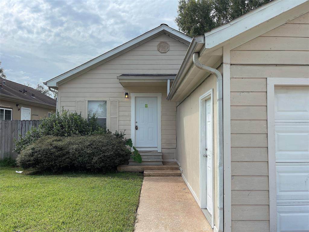11834 Greenglen Drive - Photo 1
