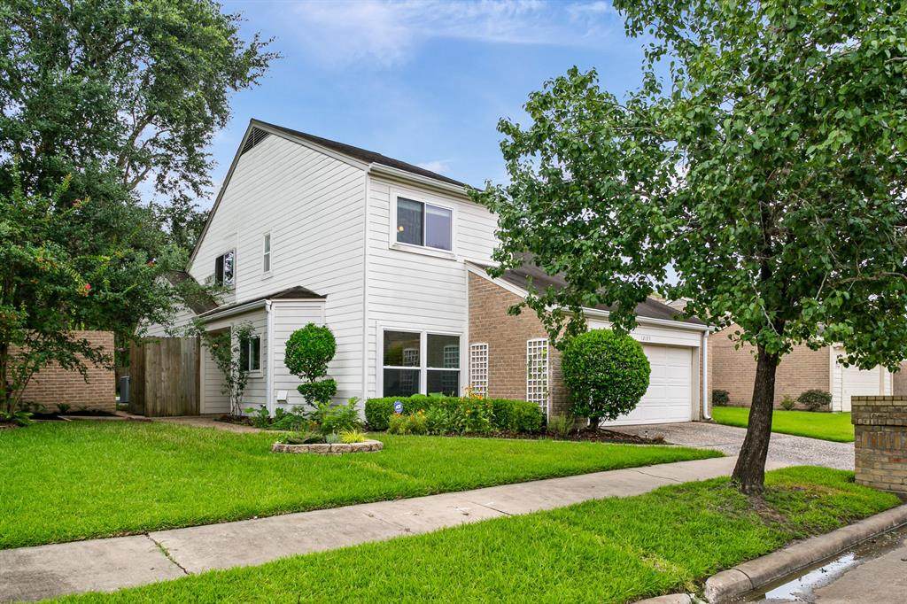 12135 Gladewick Drive - Photo 1