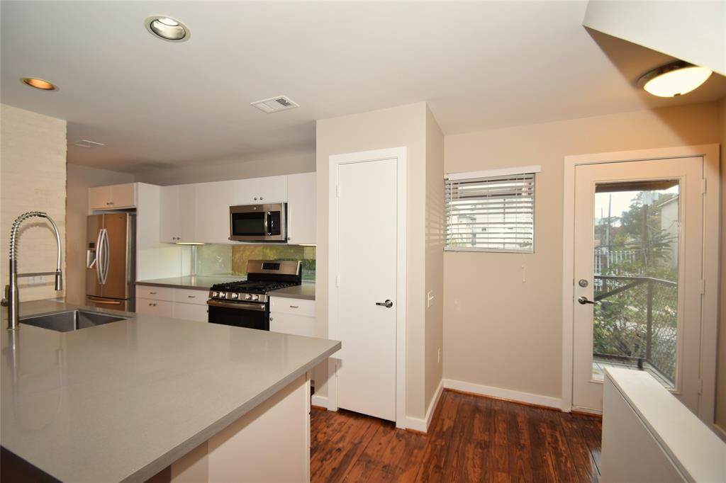 2605 Calumet Street - Photo 1