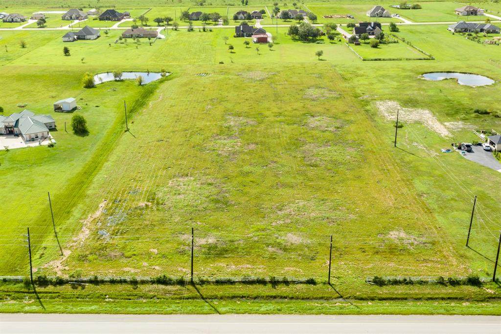 7426 E Farm To Market 1462 - Photo 1